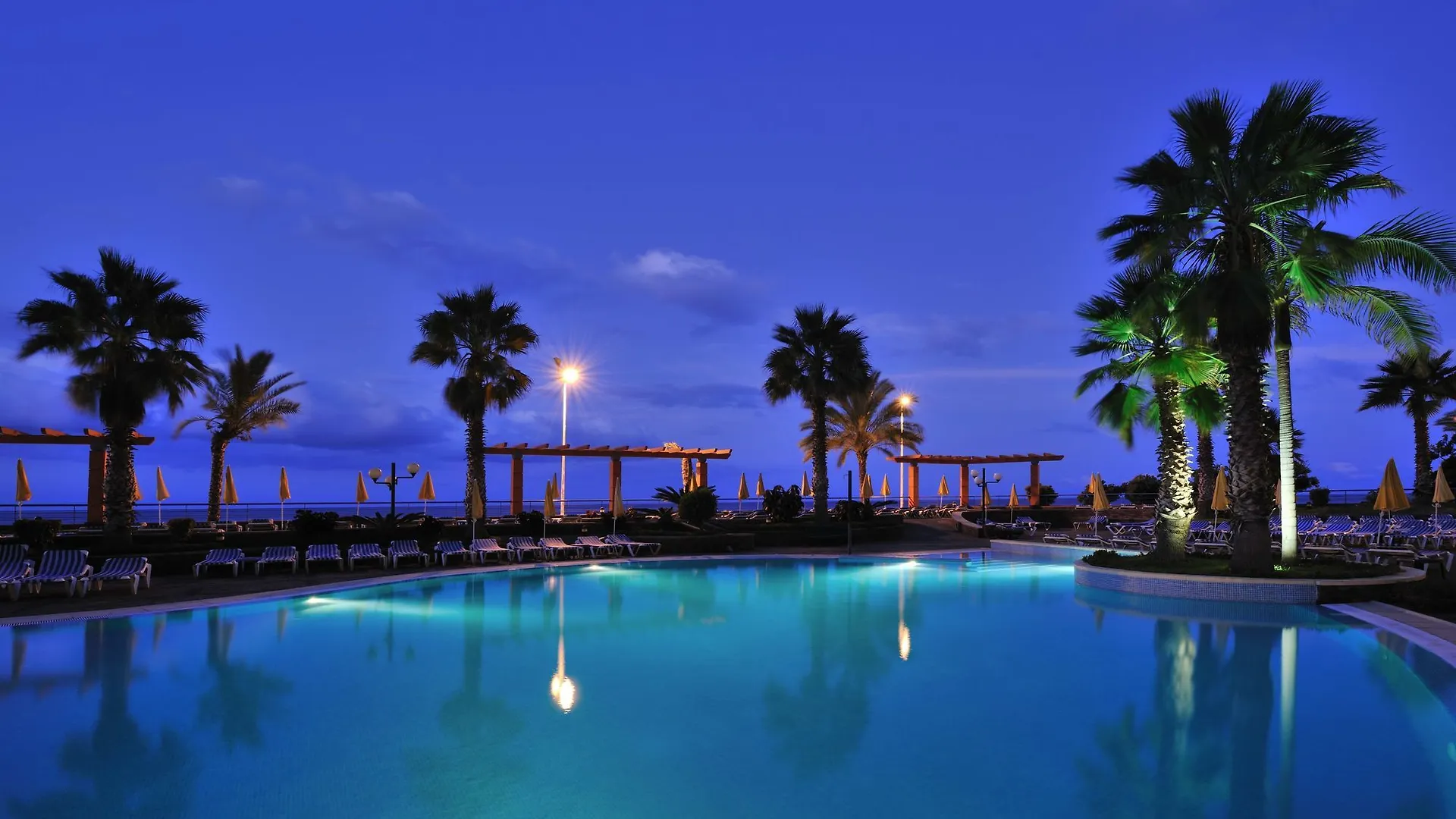 Calheta Beach - All-Inclusive - Savoy Signature カリェタ